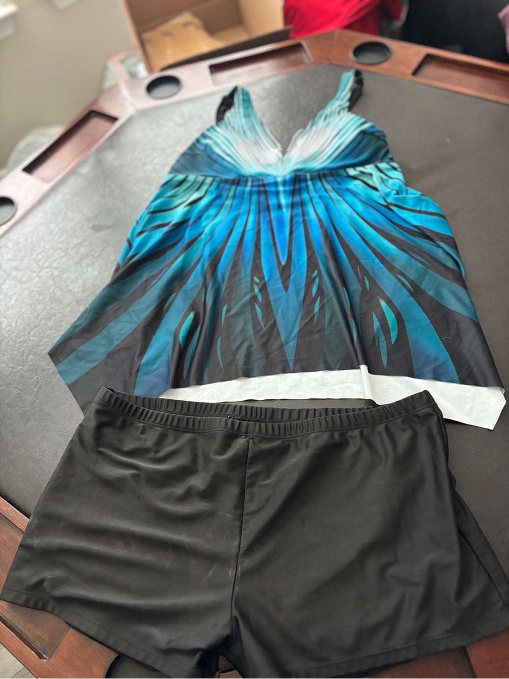 Blue Gradient V-Neck Tankini Top with Black Swim Shorts